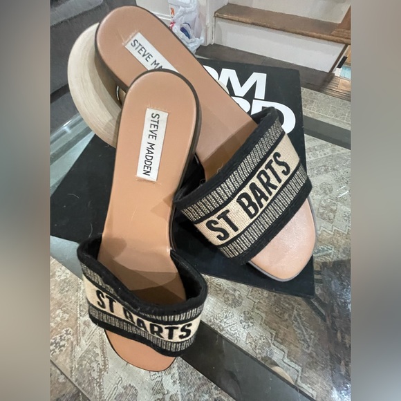 Steve Madden slides size 8 1/2 - Picture 4 of 5